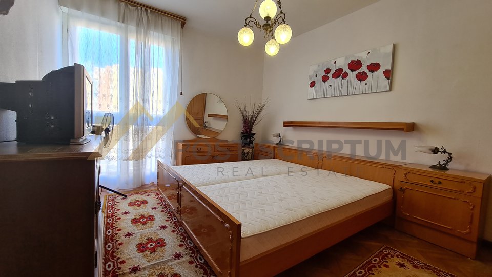SPLIT 3, TWO BEDROOM APARTMENT, AVAILABLE UNTIL 01.07.2022.
