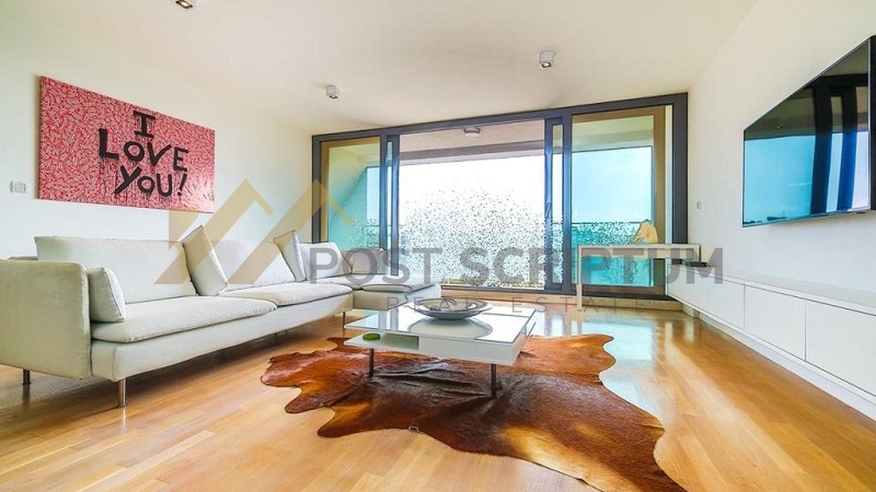 LUXURIOUS ,TWO FLOOR APARTMENT IN THE CITY CENTER