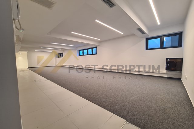 LOVRET, NEWLY RENOVATED BUSINESS SPACE OF 120sqm