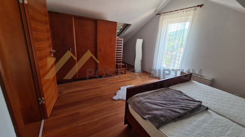 STOMORSKA, LIJEP DVOETAŽAN STAN S POGLEDOM NA MORE