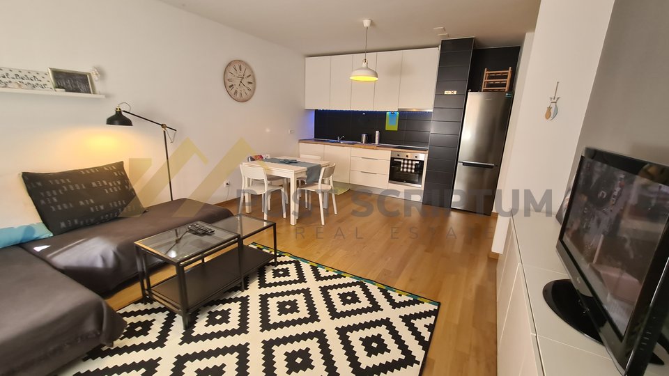 ŽNJAN, ONE BEDROOM APARTMENT WITH PARKING PLACE