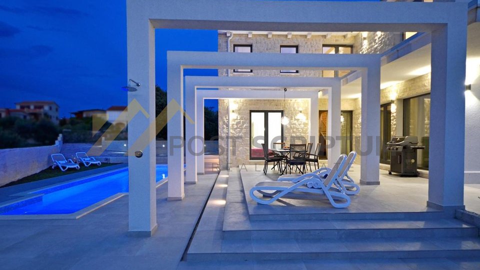 KANICA, MEDITERRANEAN VILLA WITH A POOL, AVAILABLE UNTIL 01.04.2023.