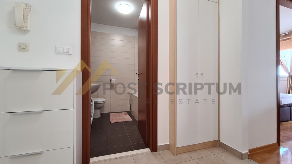 ŽNJAN, MODERN APARTMENT WITH GARAGE PLACE, LONG TERM RENT