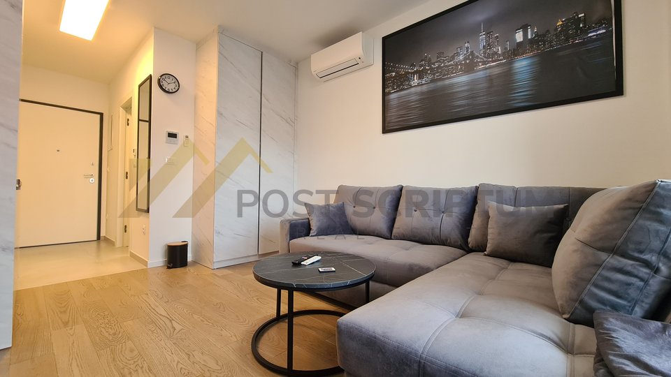 Apartment, 22 m2, For Rent, Split - Mejaši
