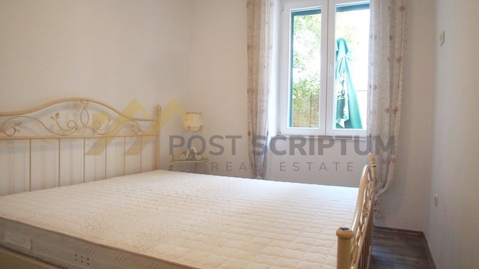 ATTRACTIVE LOCATION, TWO BEDROOM APARTMENT, FURNITURE INCLUDED IN THE PRICE