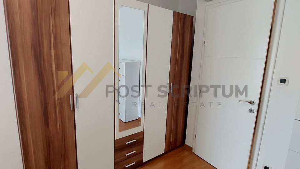 ZENTA, THREE BEDROOM APARTMENT BY THE SEA, LONG-TERM RENT