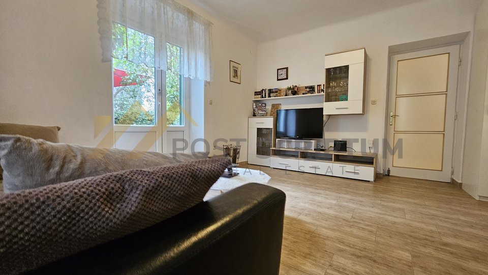 PLOKTILE, COMFORTABLE TWO BEDROOM WITH GARDEN, LONG TERM RENT FROM OCTOBER 2024..
