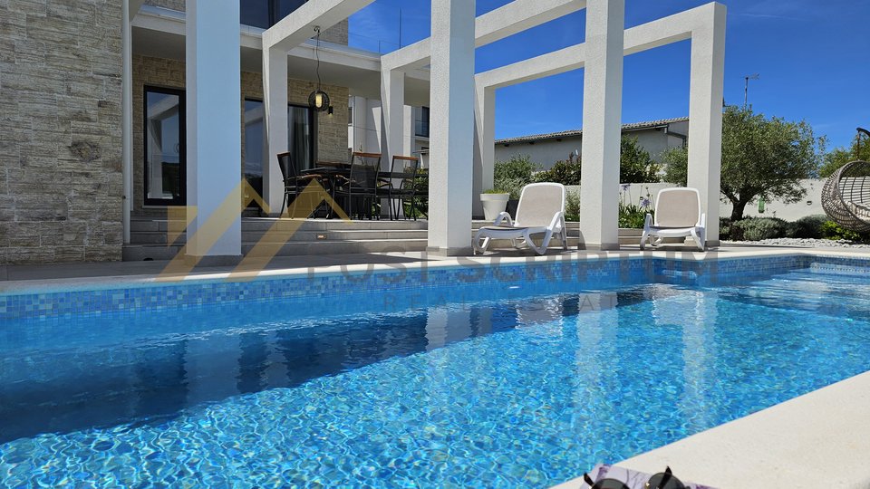 KANICA, MEDITERRANEAN VILLA WITH A POOL, AVAILABLE FROM OCTOBER 1, 2024.