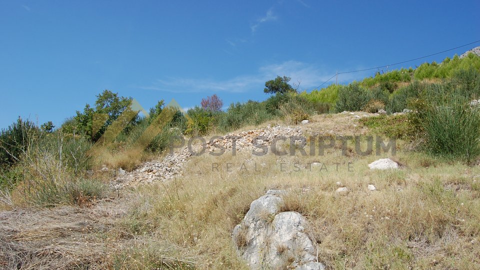 GRAĐEVINSKO ZEMLJIŠTE, ROGOZNICA KOD OMIŠA, ČELINA